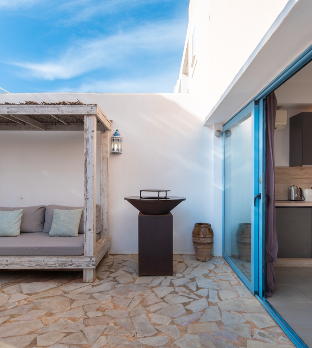 Resa estates Ibiza playa Cala Tarida for sale te koop patio door .jpg